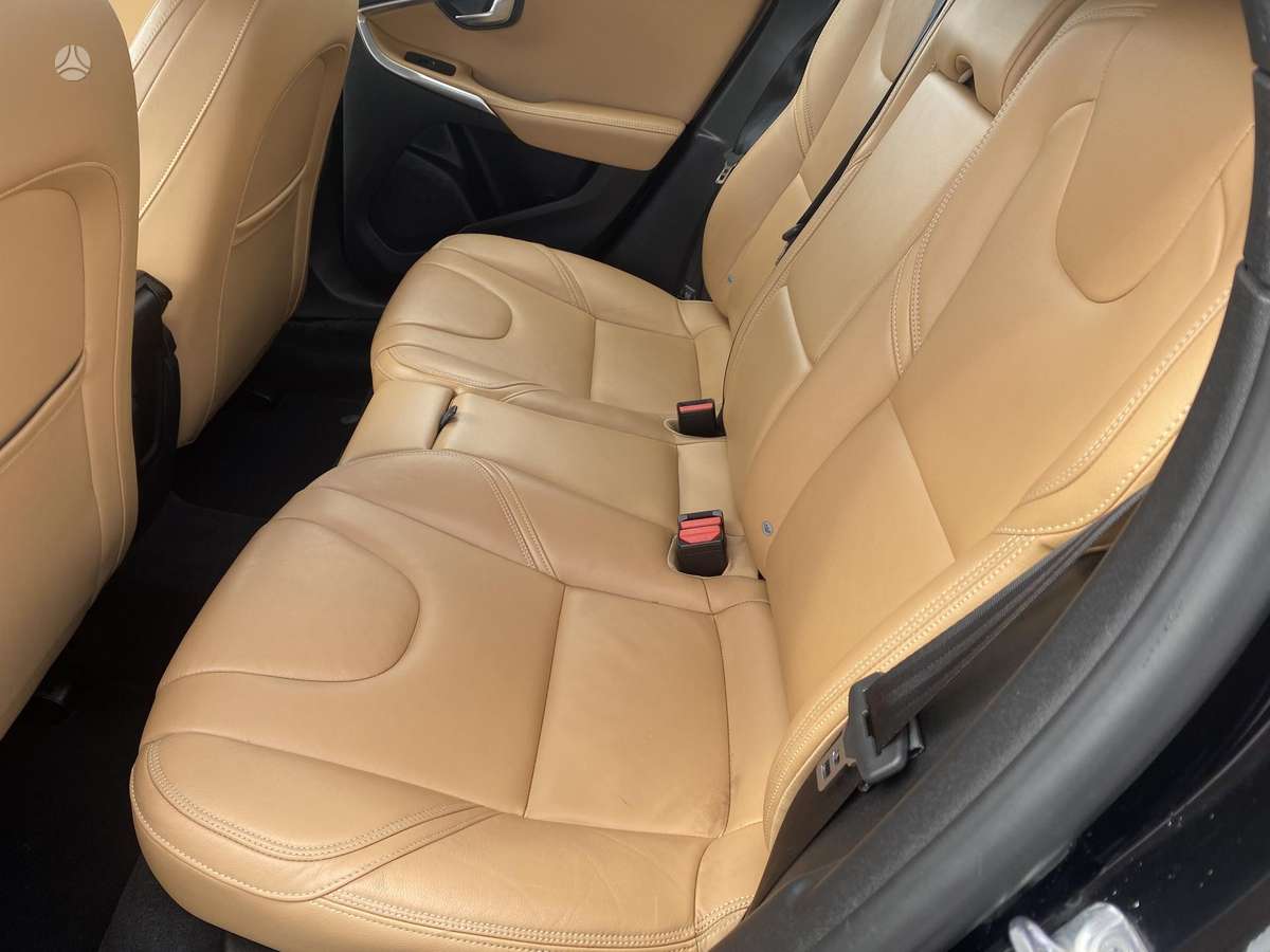 Volvo V40, 2.0 l., Хэтчбек