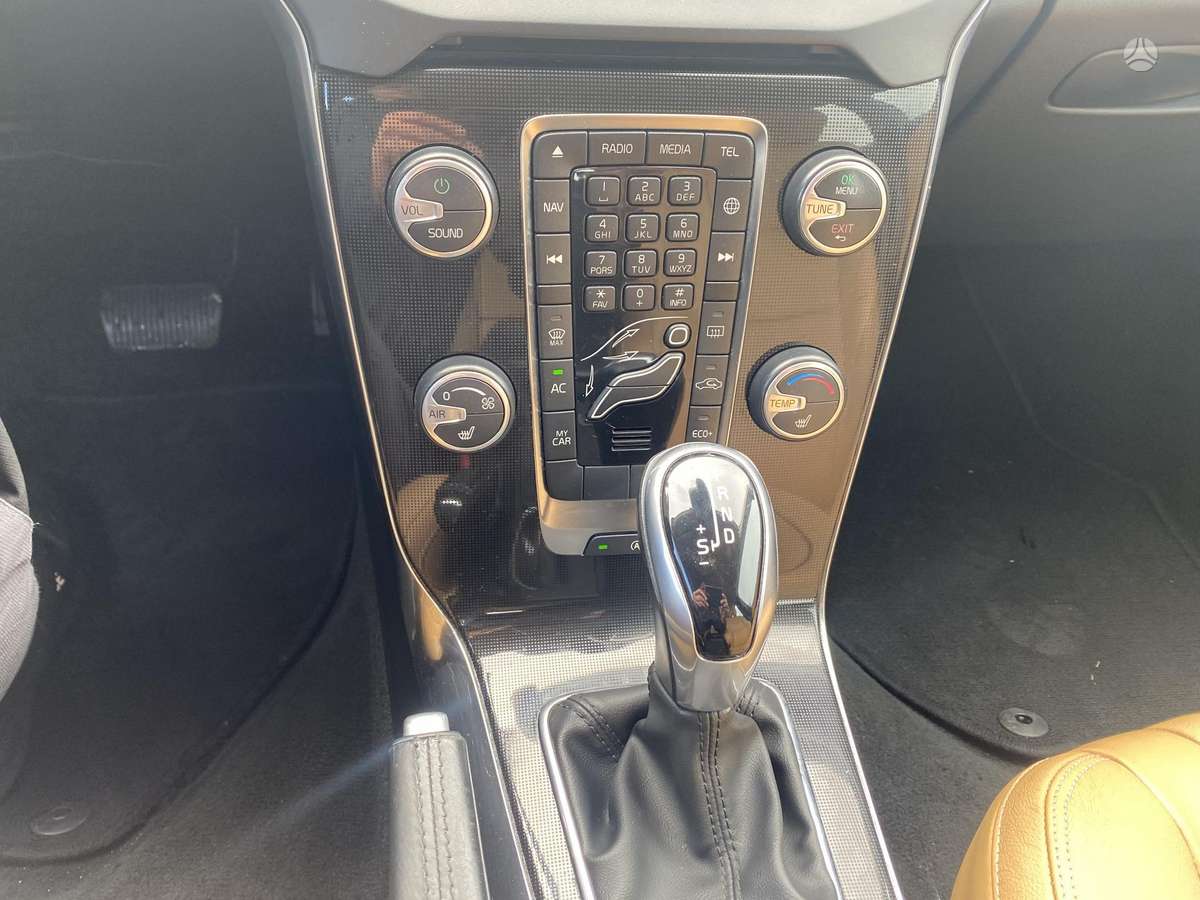 Volvo V40, 2.0 l., hatchback