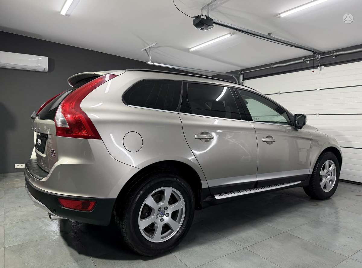 Volvo XC60 - 2