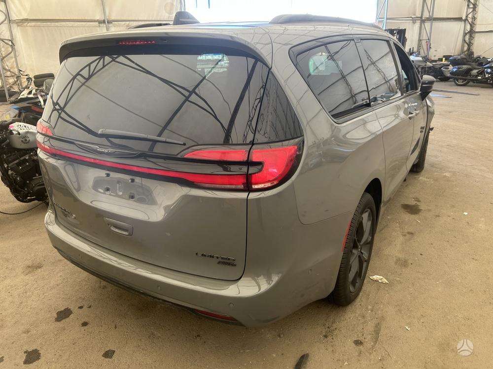 Chrysler Pacifica, Минивэн