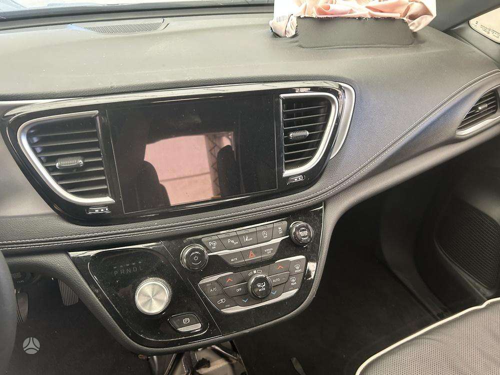 Chrysler Pacifica, Минивэн