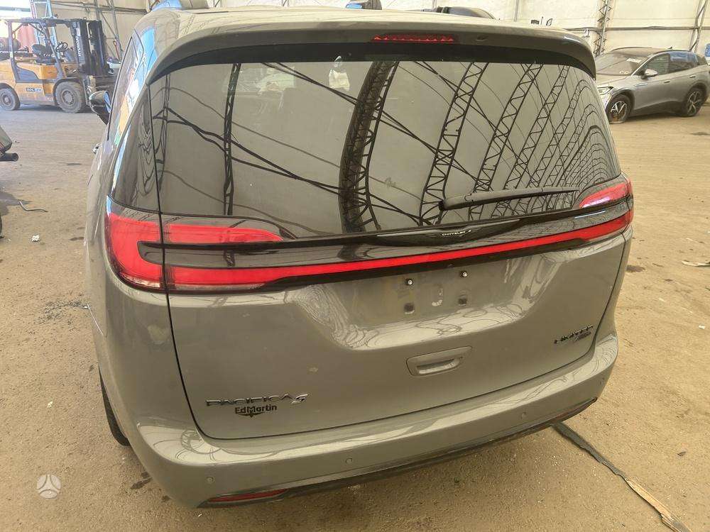 Chrysler Pacifica, Минивэн
