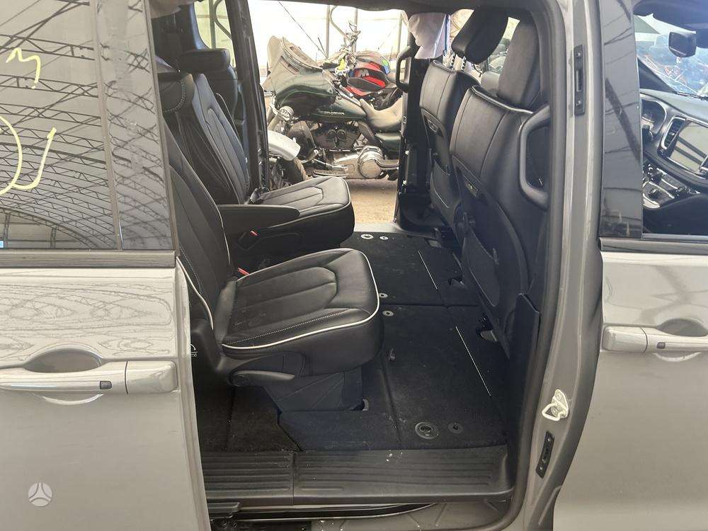 Chrysler Pacifica, Минивэн