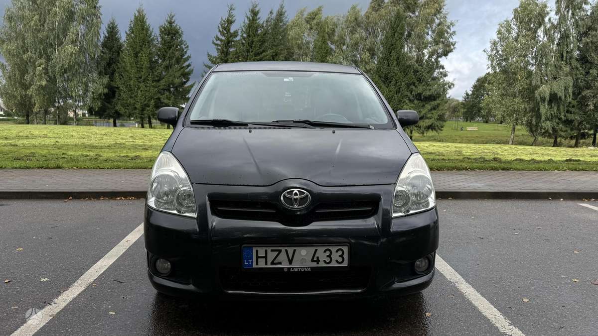 Toyota Corolla Verso - 1