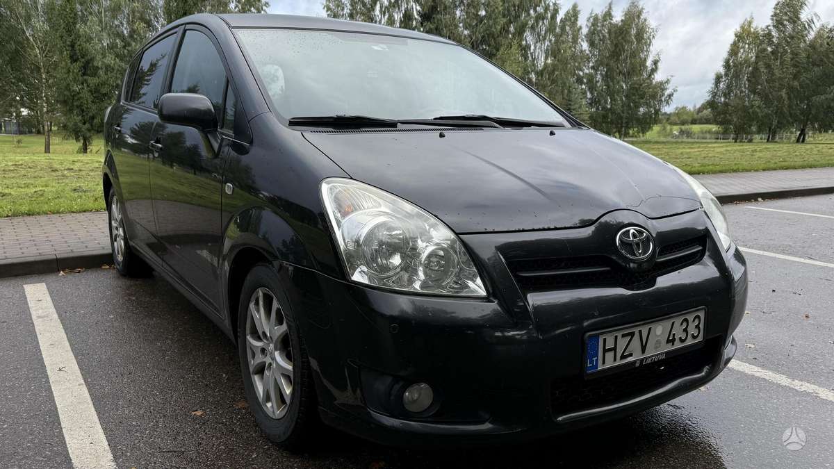 Toyota Corolla Verso - 3