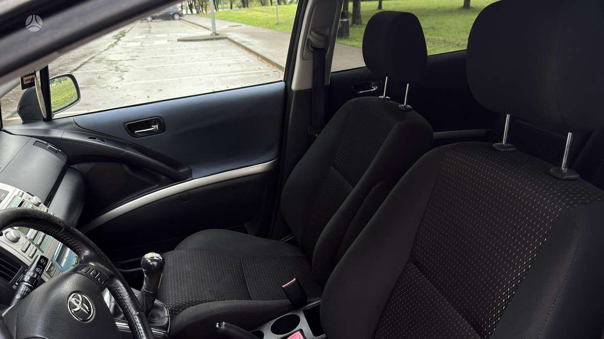 Toyota Corolla Verso - 10
