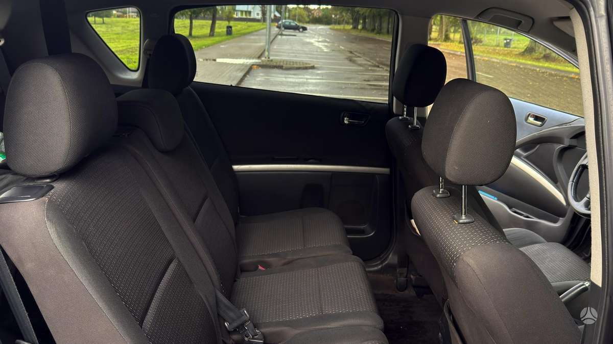 Toyota Corolla Verso - 11