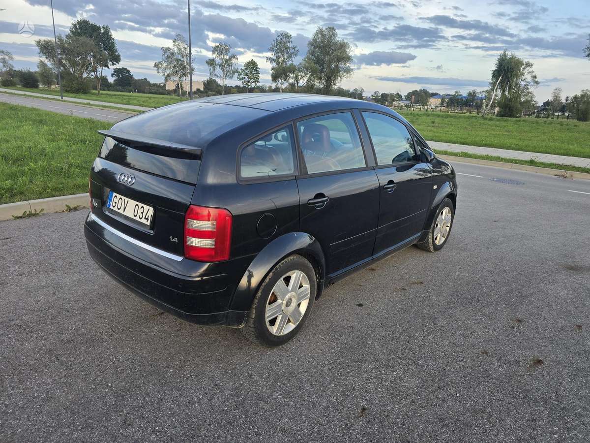 Audi A2, 1.4 l., Хэтчбек