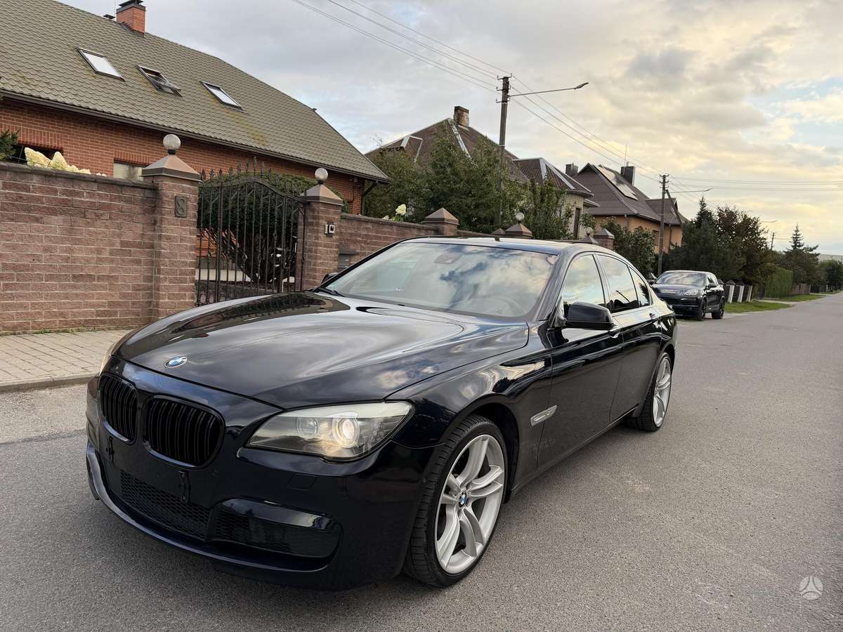 BMW 740, 3.0 l., Седан