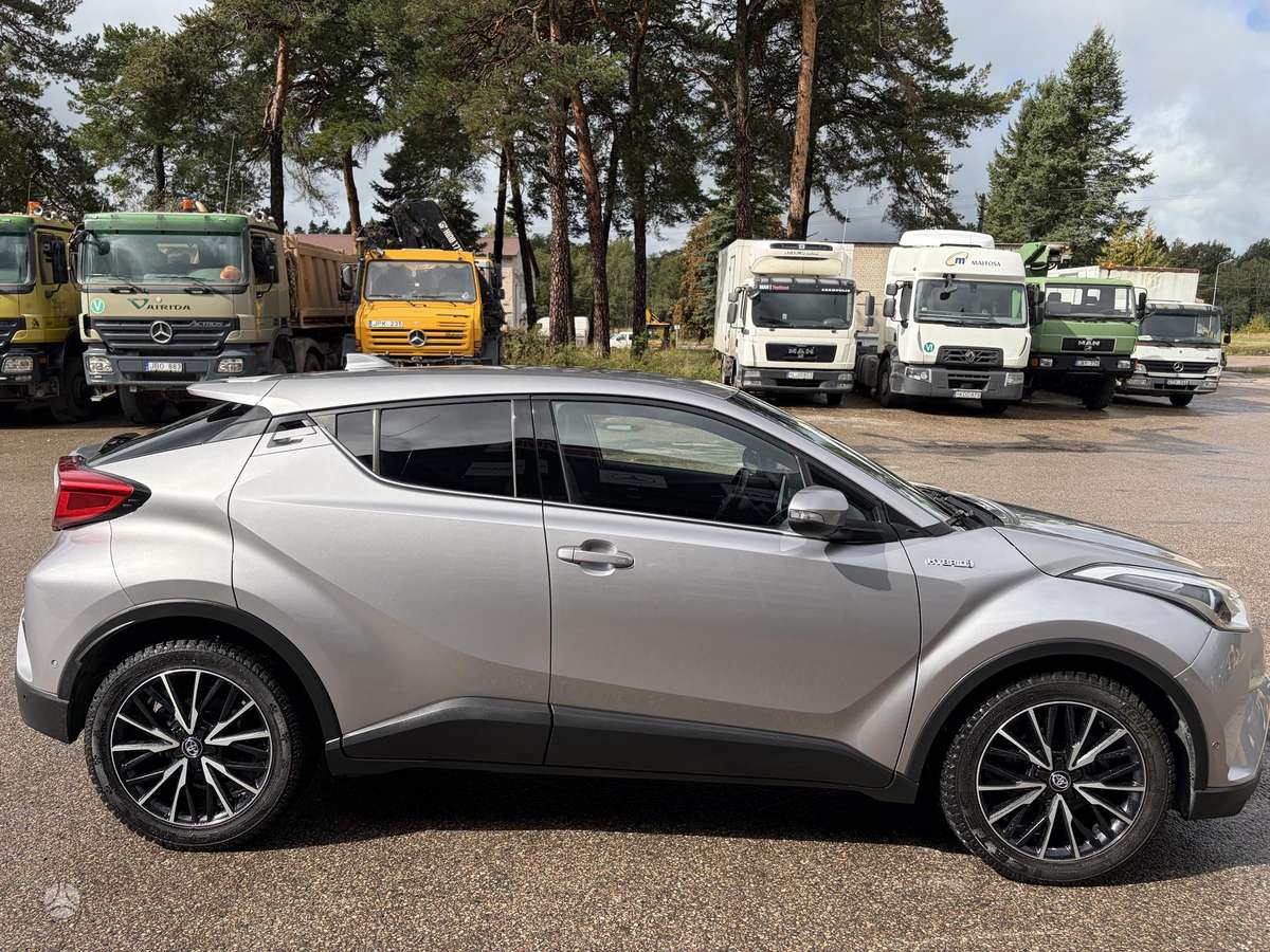 Toyota C-HR - 4