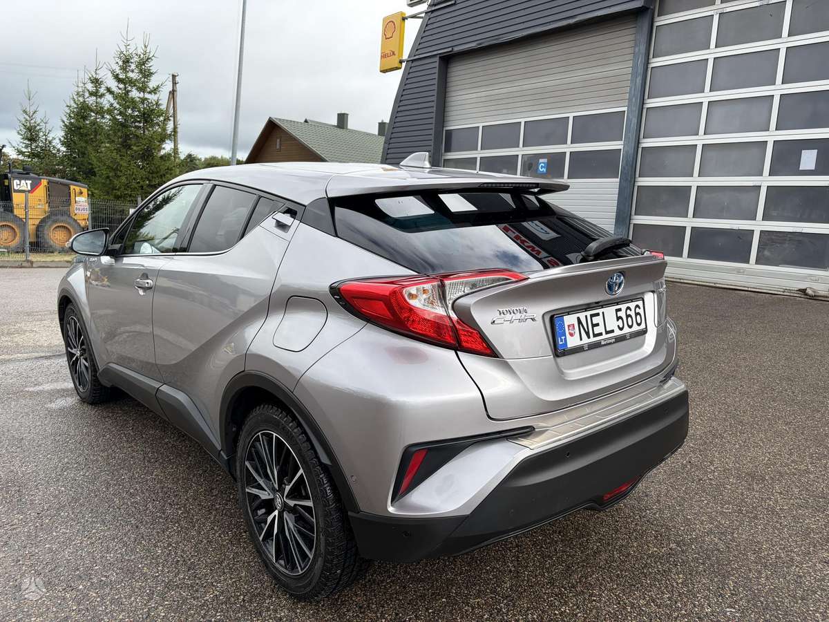 Toyota C-HR - 8