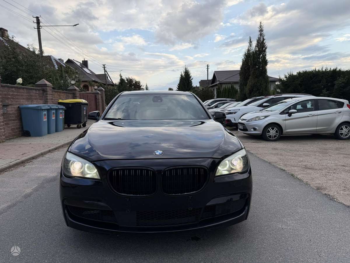 BMW 740, 3.0 l., Седан