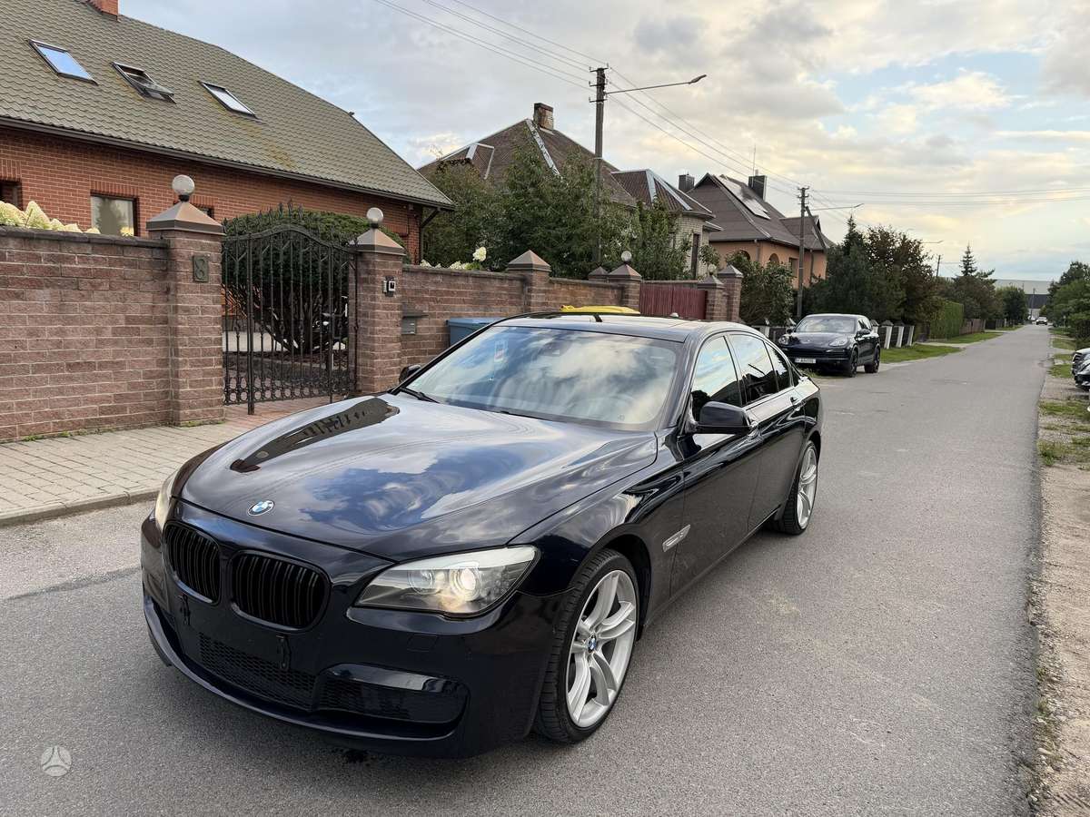 BMW 740, 3.0 l., Седан