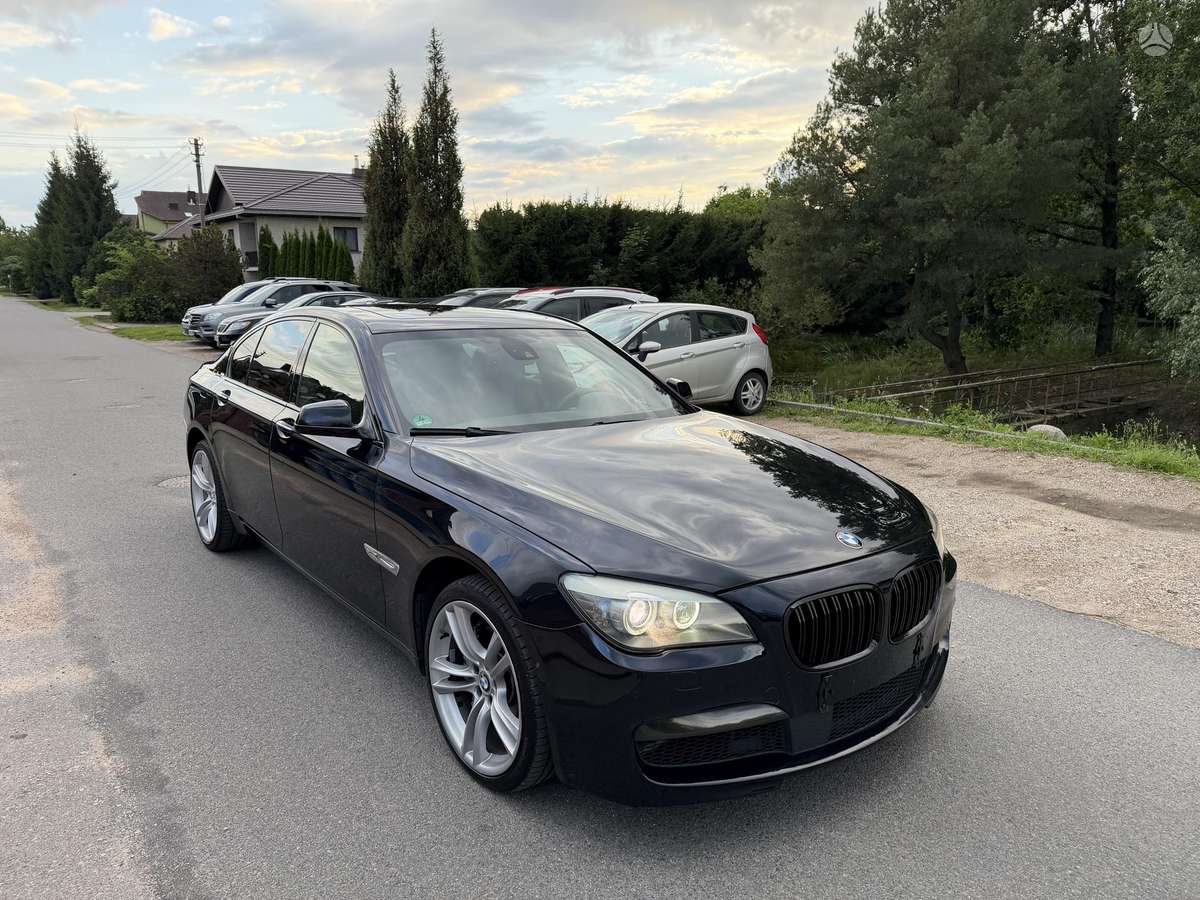 BMW 740, 3.0 l., Седан