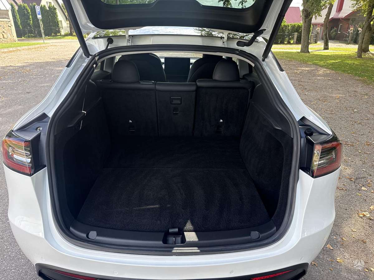 Tesla Model Y, 82 кВт·ч, Минивэн