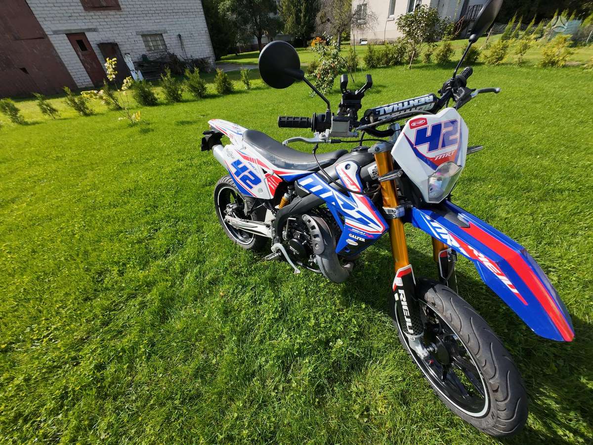 Rieju MRT 50 50cc, supermoto