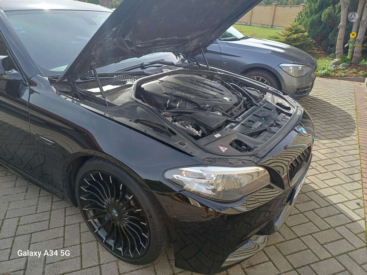 BMW 550, 4.4 l., Седан