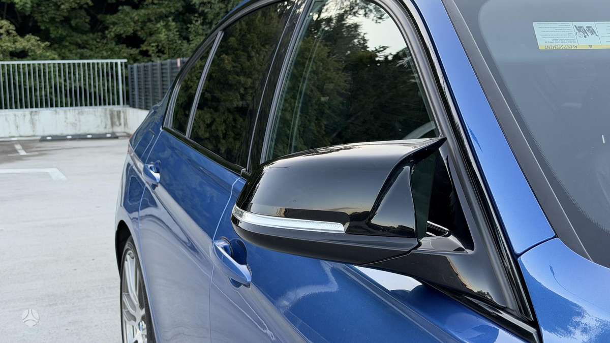BMW 335, 3.0 l., Седан