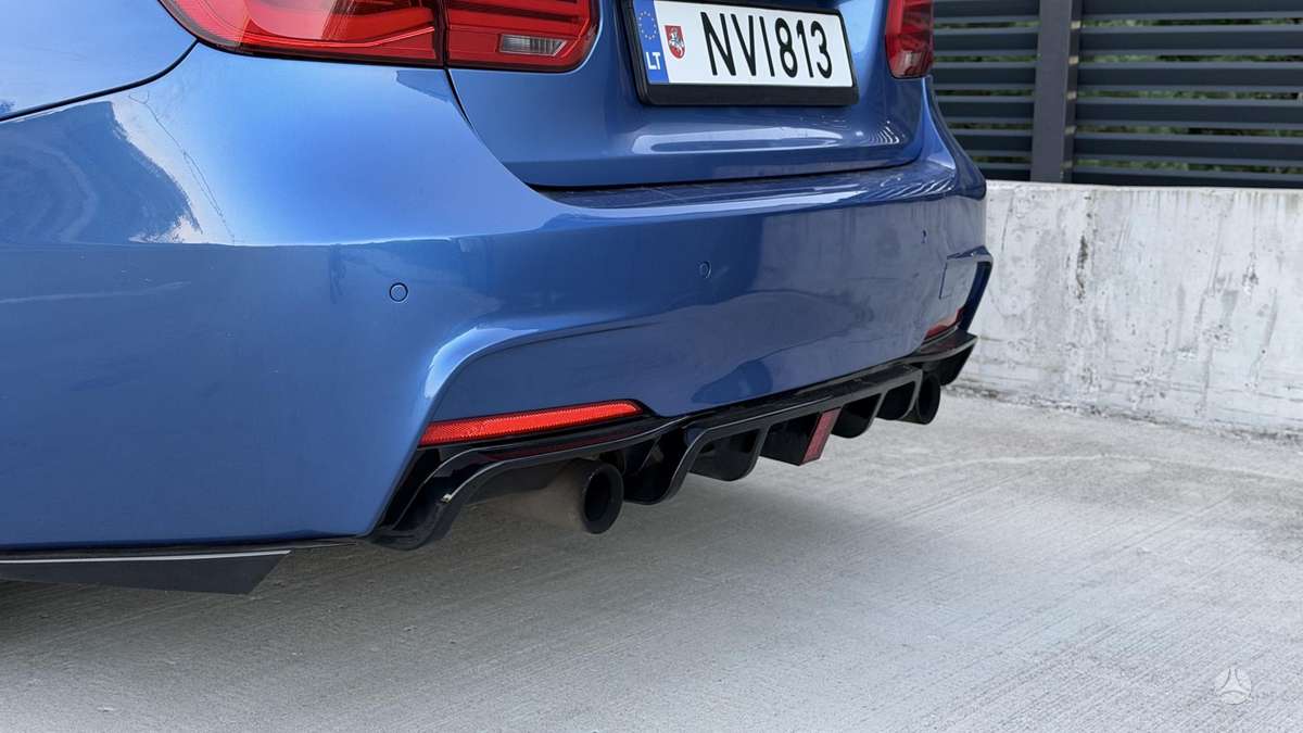 BMW 335, 3.0 l., Седан
