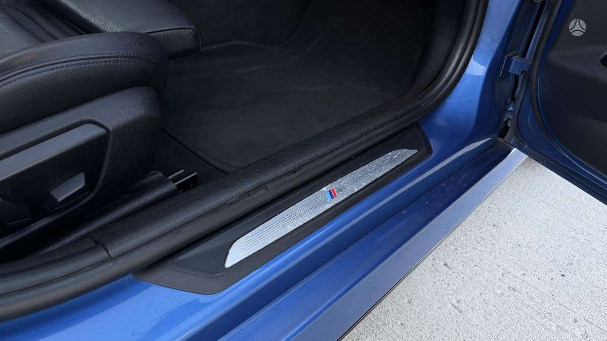 BMW 335, 3.0 l., Седан