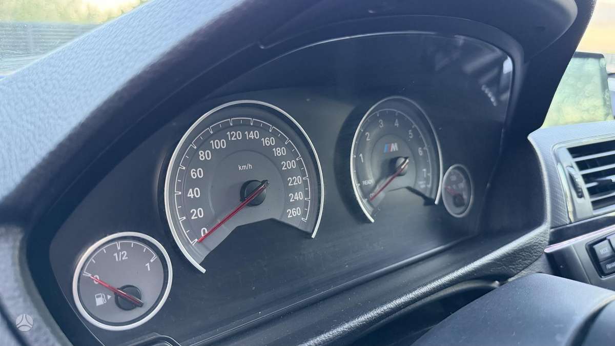 BMW 335, 3.0 l., Седан