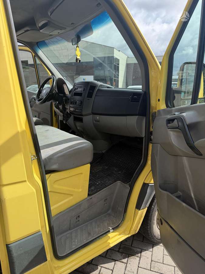 Volkswagen Crafter - 12