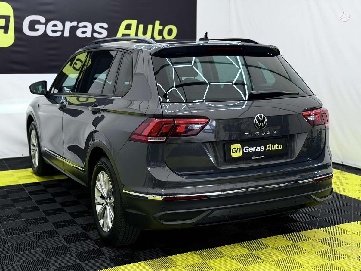Volkswagen Tiguan - 4