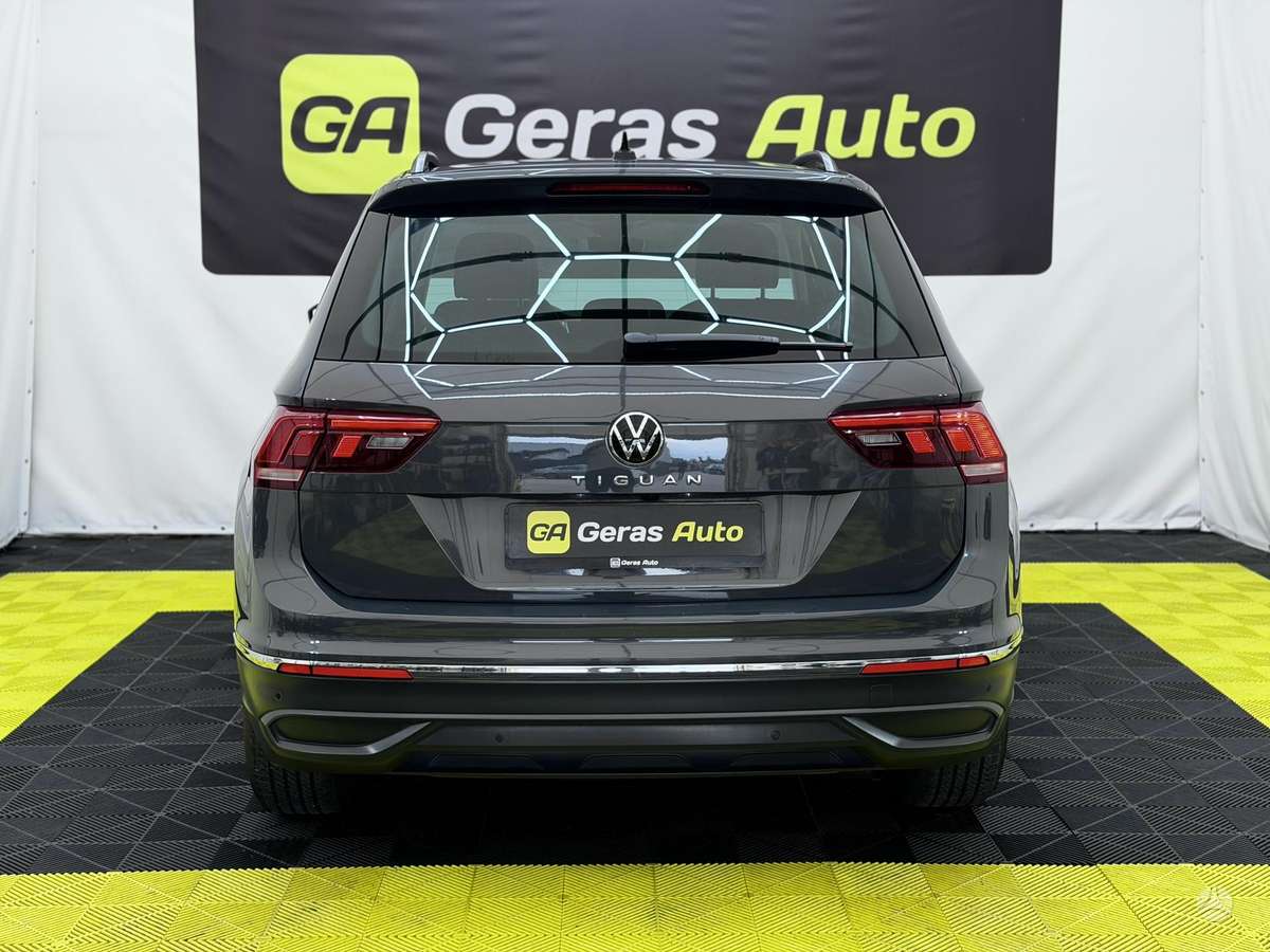 Volkswagen Tiguan - 5