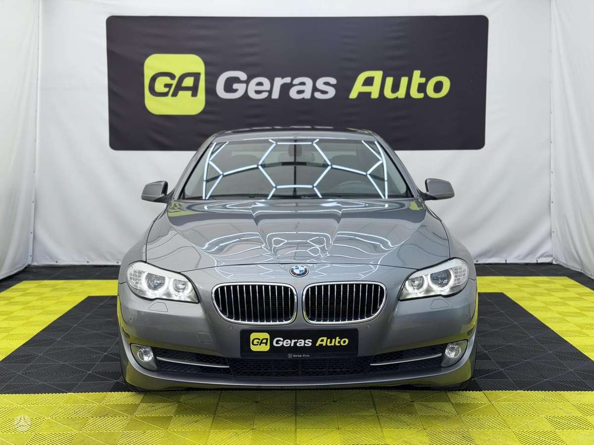 BMW 528, 2.0 l., Седан