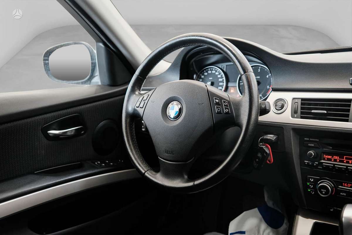 BMW 320, 2.0 l., Универсал