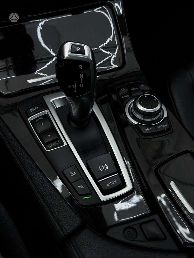BMW 528, 2.0 l., Седан