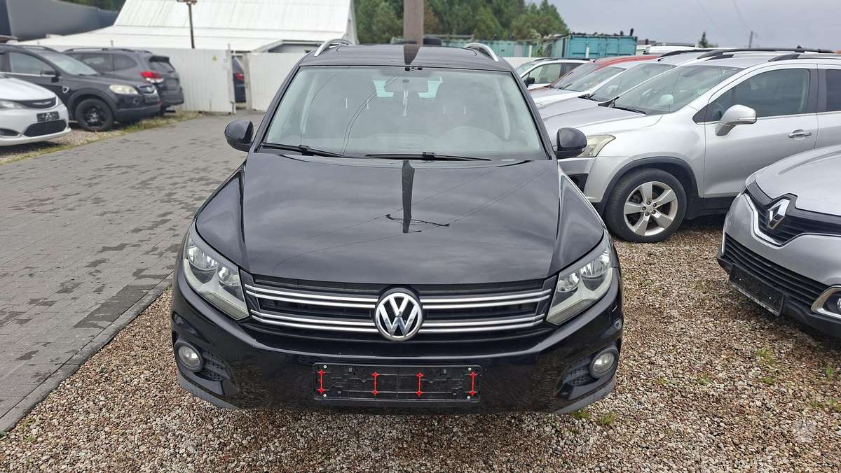 Volkswagen Tiguan - 2