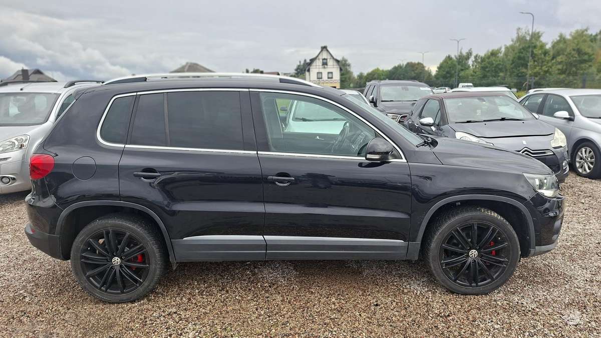 Volkswagen Tiguan - 4