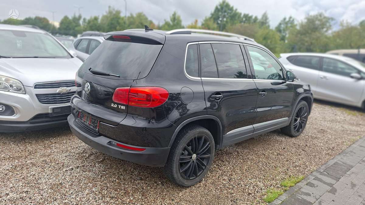 Volkswagen Tiguan - 5