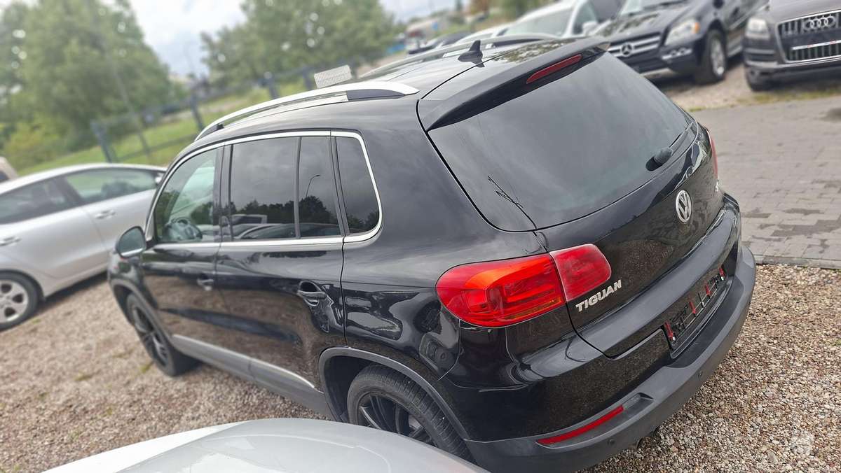 Volkswagen Tiguan - 7