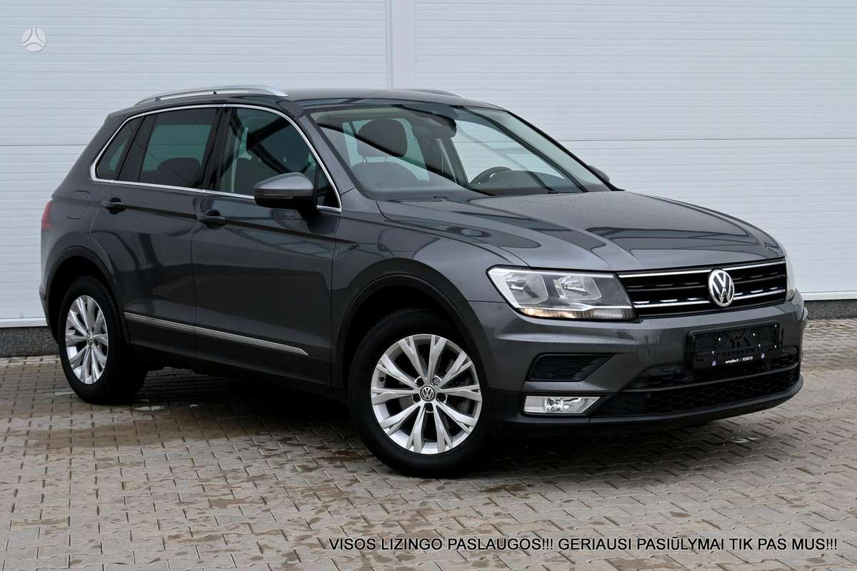 Volkswagen Tiguan - 1