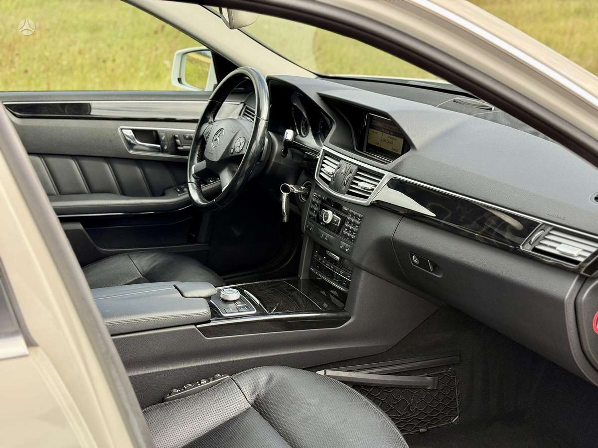 Mercedes-Benz E350, 3.0 l., Универсал