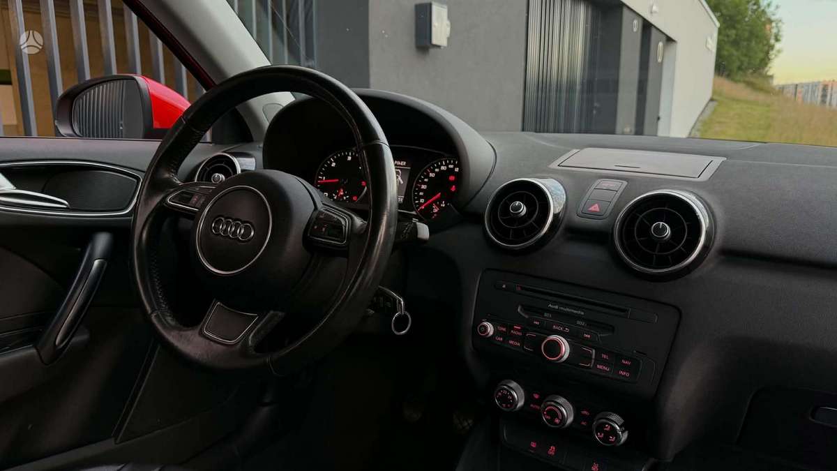 Audi A1, 1.6 l., hatchback