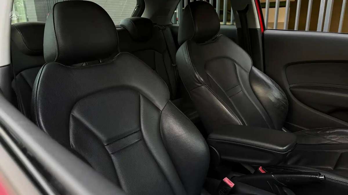 Audi A1, 1.6 l., hatchback