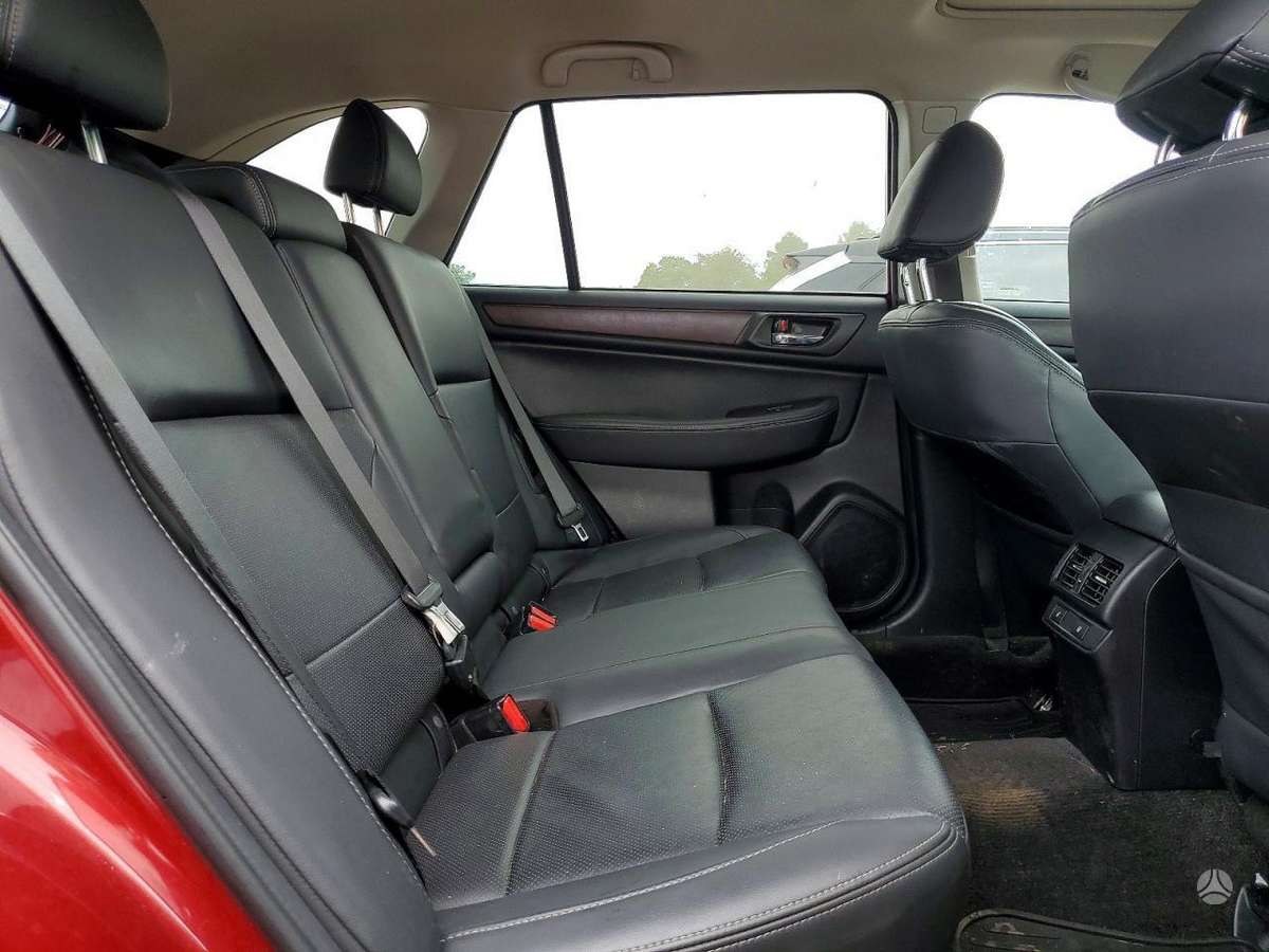 Subaru Outback, 2.5 l., off-road / crossover