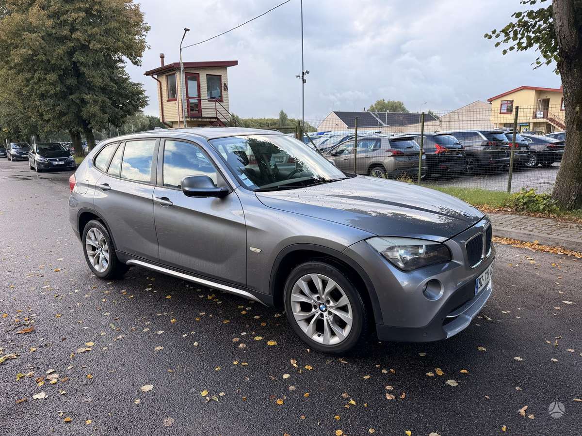 BMW X1, 2.0 l., hatchback