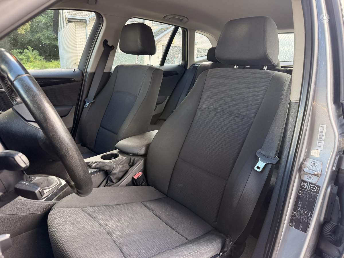 BMW X1, 2.0 l., hatchback