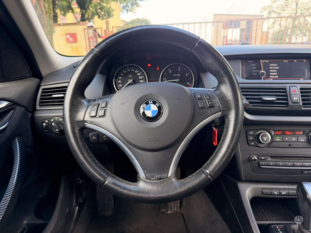 BMW X1, 2.0 l., hatchback