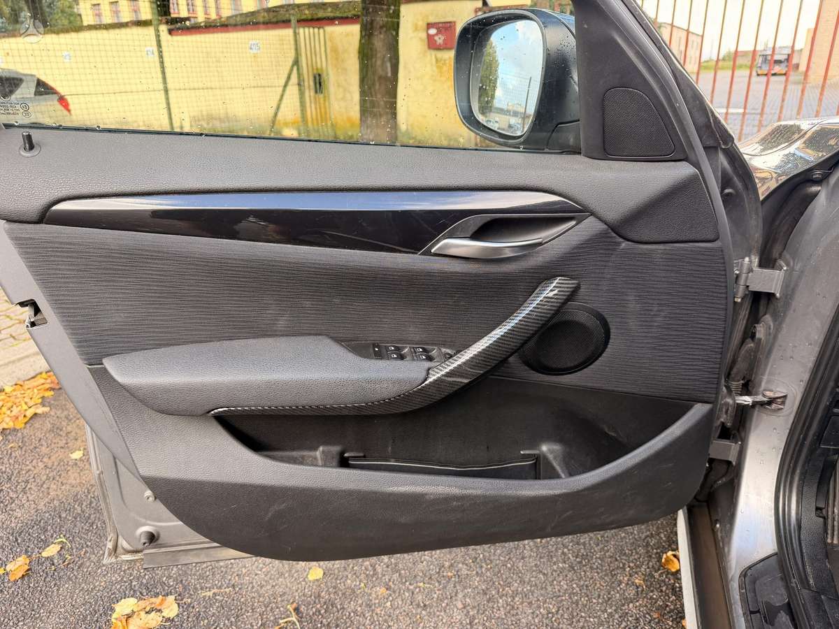 BMW X1, 2.0 l., hatchback