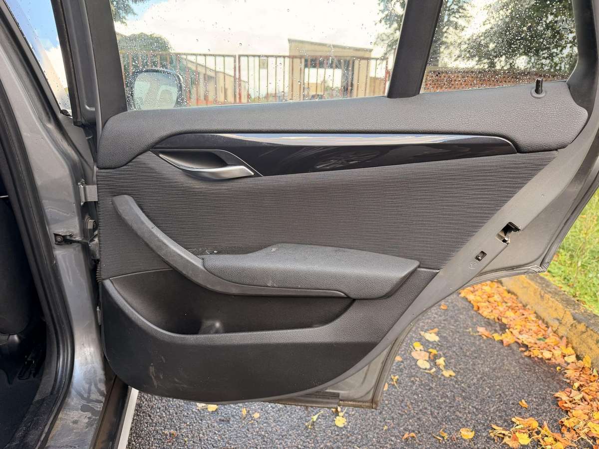BMW X1, 2.0 l., hatchback