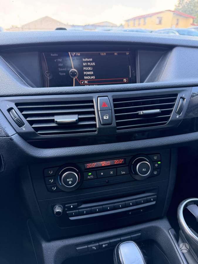 BMW X1, 2.0 l., hatchback