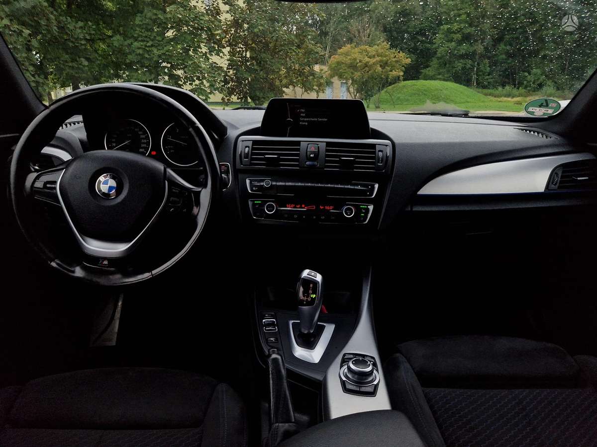 BMW 120, 2.0 l., hatchback