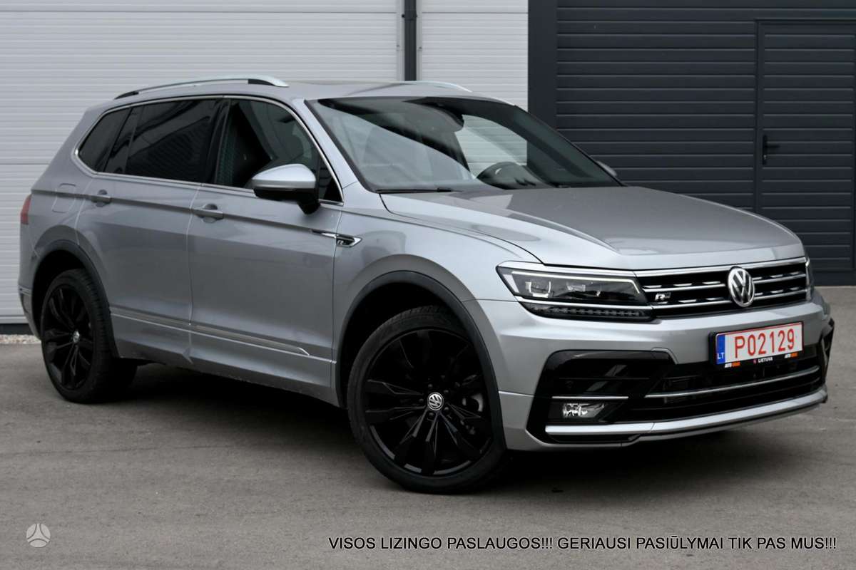 Volkswagen Tiguan - 1
