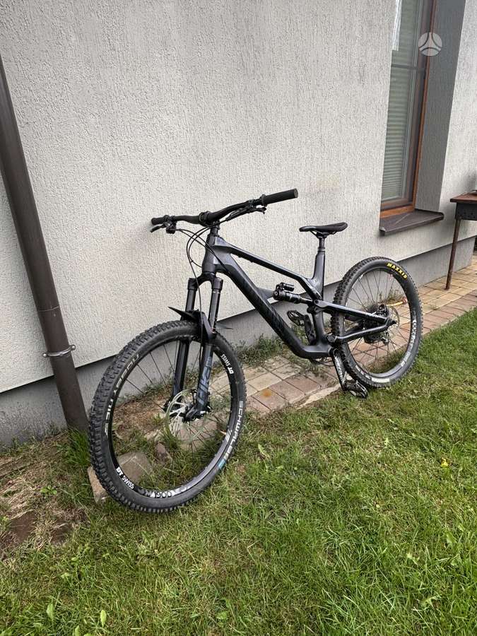 Kalnų dviratis Canyon 27.5″