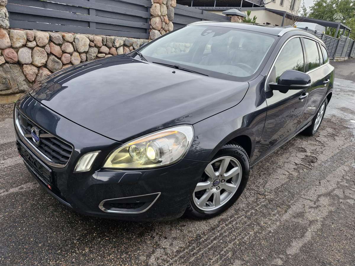 Volvo V60, 2.4 l., universalas